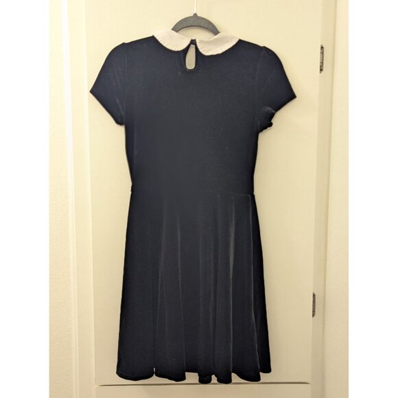 Wednesday Addams Black Velvet Peter Pan Collar Dress With Button Detail Hot Topi - Picture 4 of 5